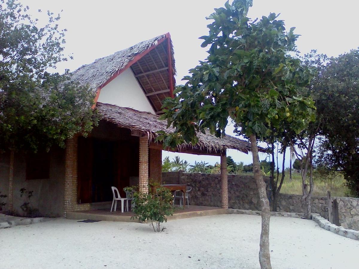 Moalboal T Breeze Coastal Resort Exterior photo